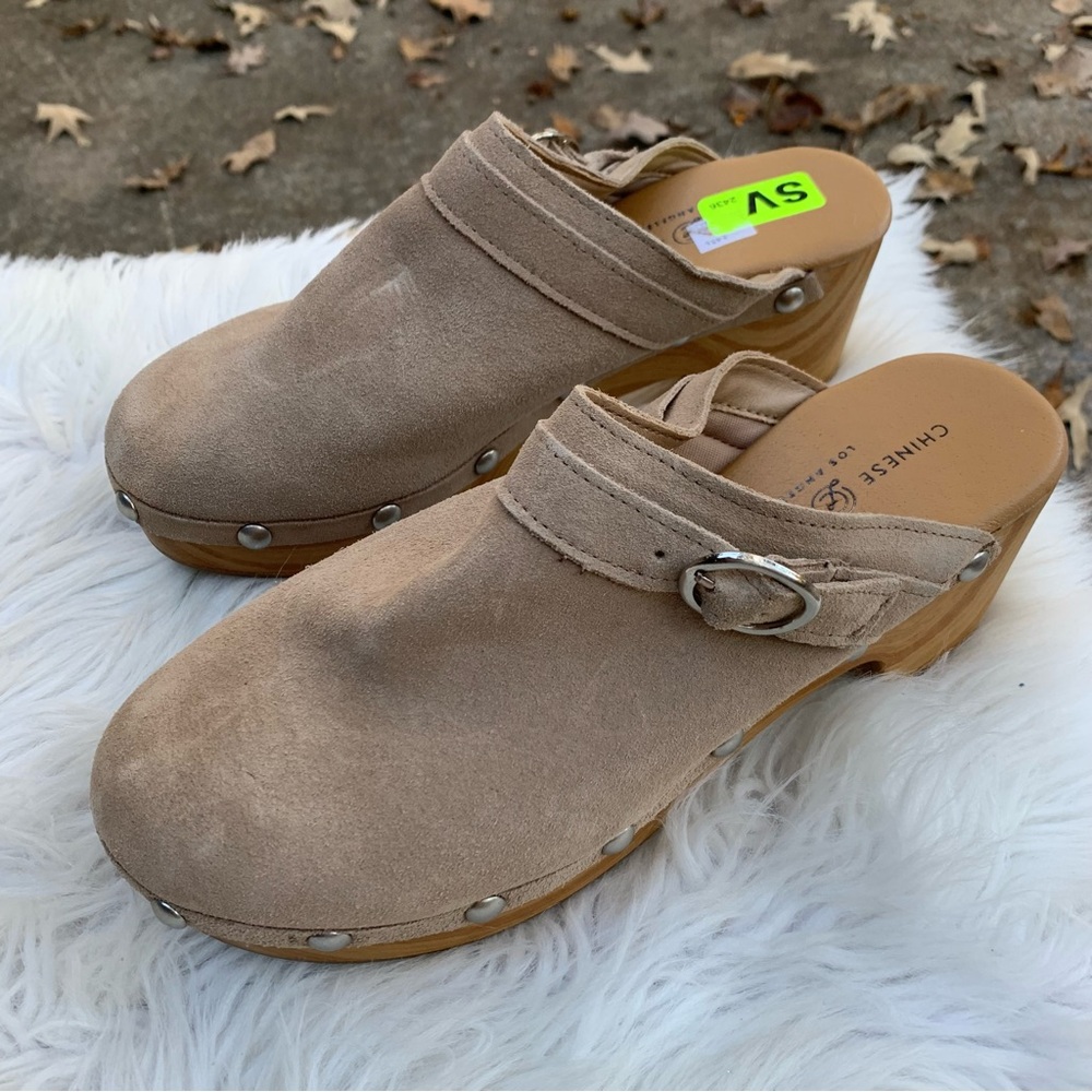Chinese Laundry Tan Suede Platform Clogs Size 9